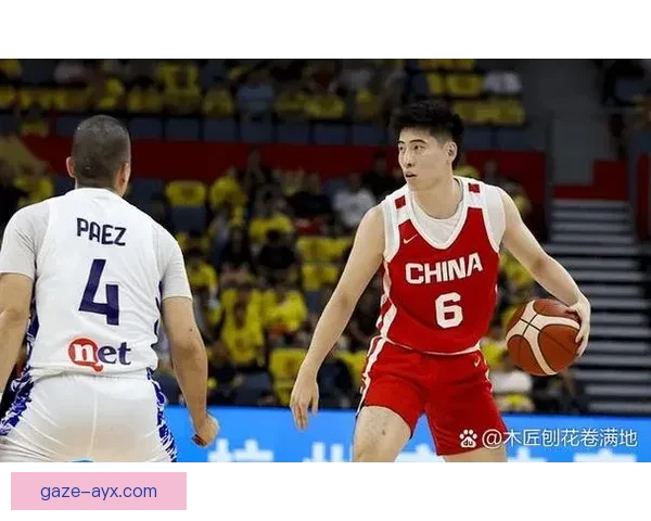 中国男篮全力备战世界杯大赛，新星崛起助力球队冲击强势表现